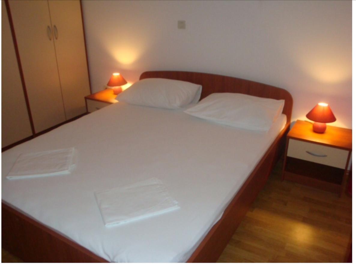 Apartments Cepo Makarska Exterior foto